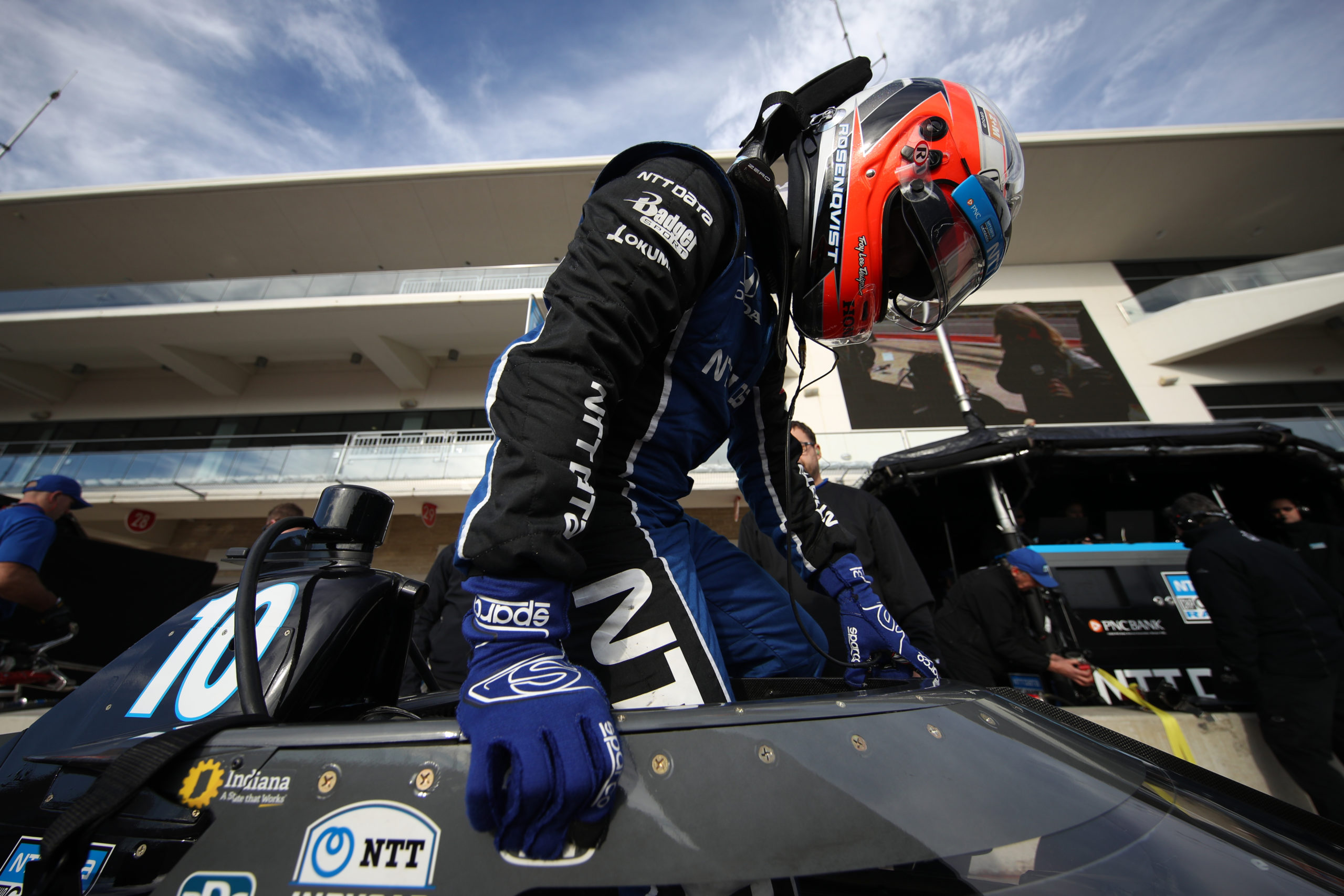 Felix Rosenqvist launches second IndyCar campaign